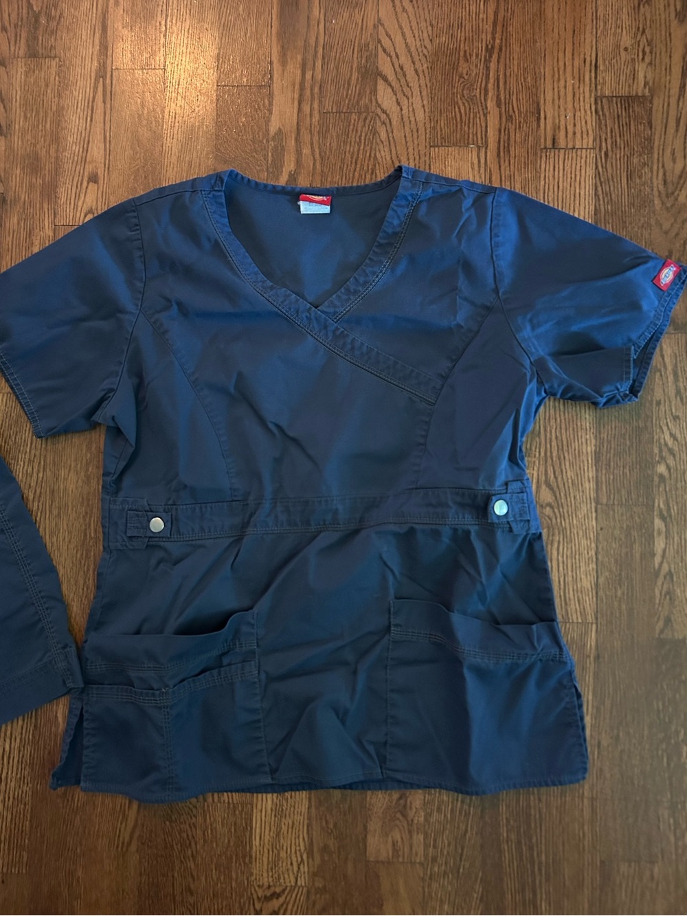 Dickies Women’s Navy V-Neck Utility Scrub Set with Pants Medium
